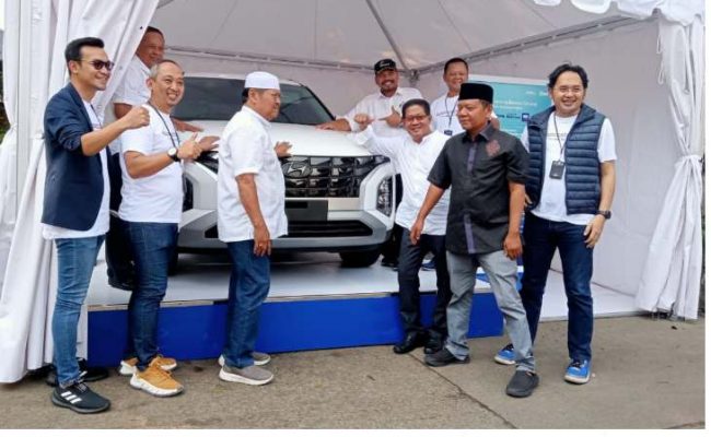 Bank BRI Menawarkan Hadiah Mobil untuk Menarik 500 Pedagang Grosir di Kramat Jati Menggunakan Metode Pembayaran Non-Tunai
